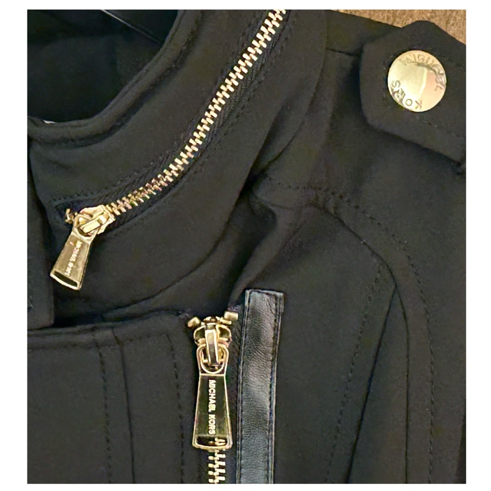 Michael Kors Black Asymmetrical Zip Trench Coat. Women’s Size Medium. - Picture 11 of 16
